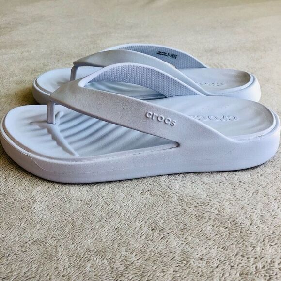 Crocs Women’s White Getaway Strappy Sandal Flip Flops - Picture 5 of 9